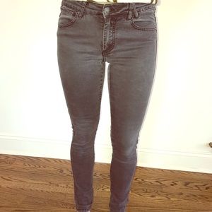 America today stretched black skinny jeans